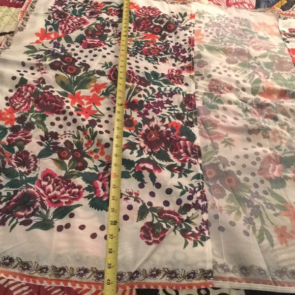 White Floral Kimono - Picture 8 of 8